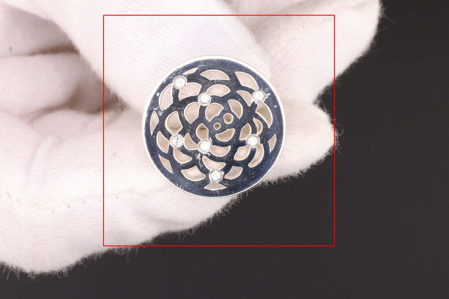 Münze mit Stein(en)