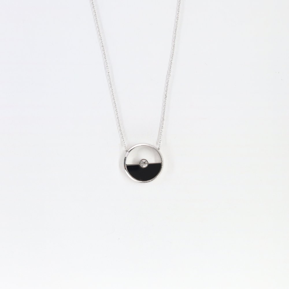 Halskette mit Anhänger