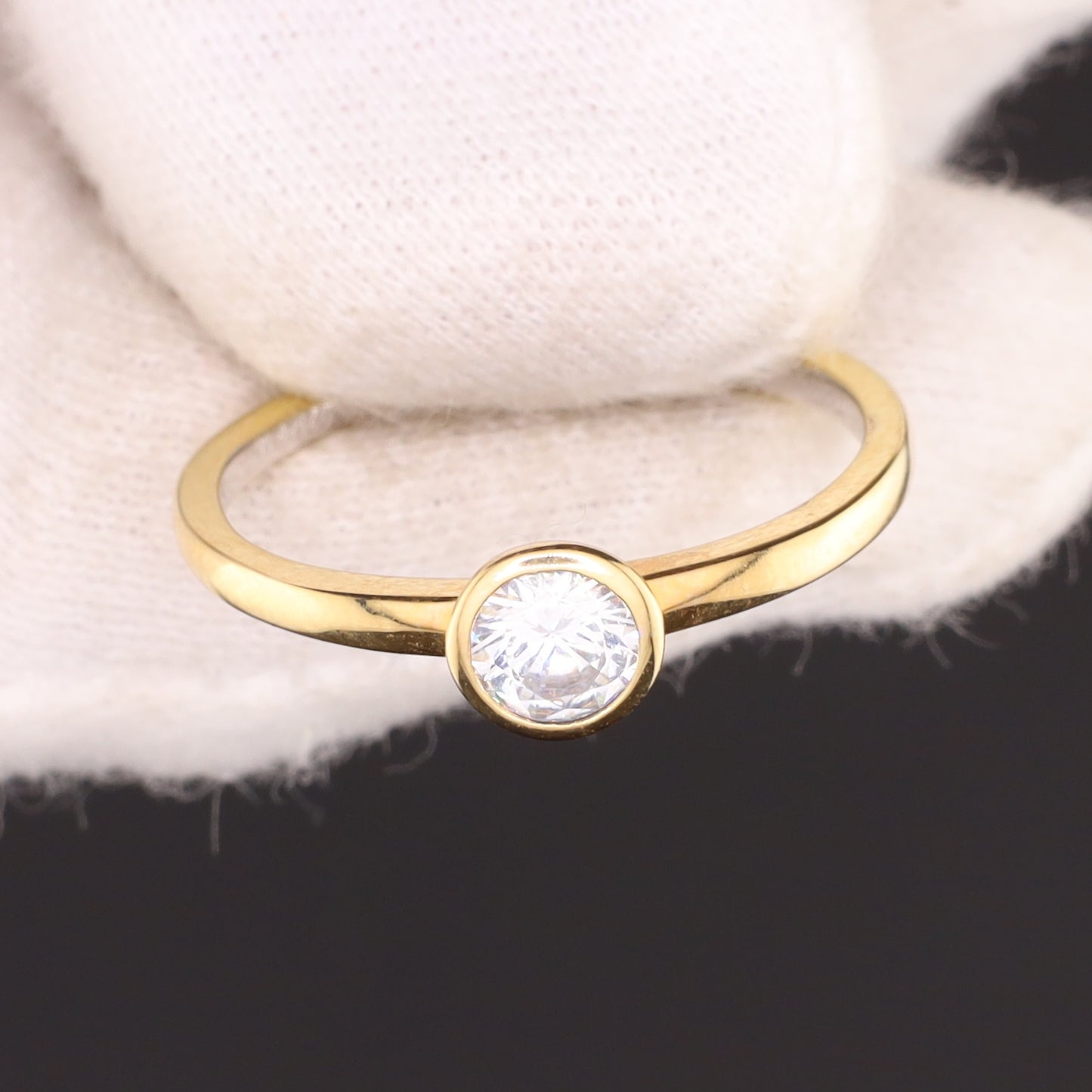 Ring Zirkonia  - Größe / Maß 56