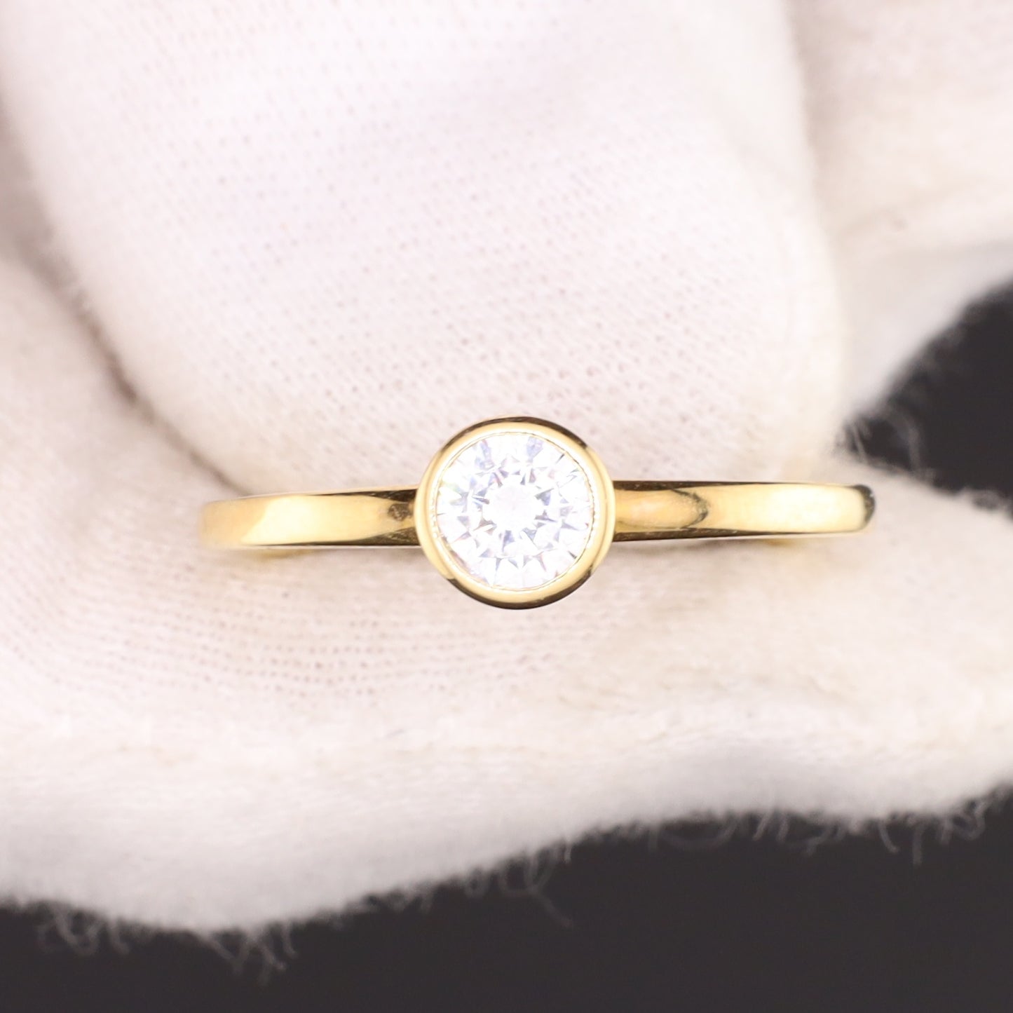 Ring Zirkonia  - Größe / Maß 56