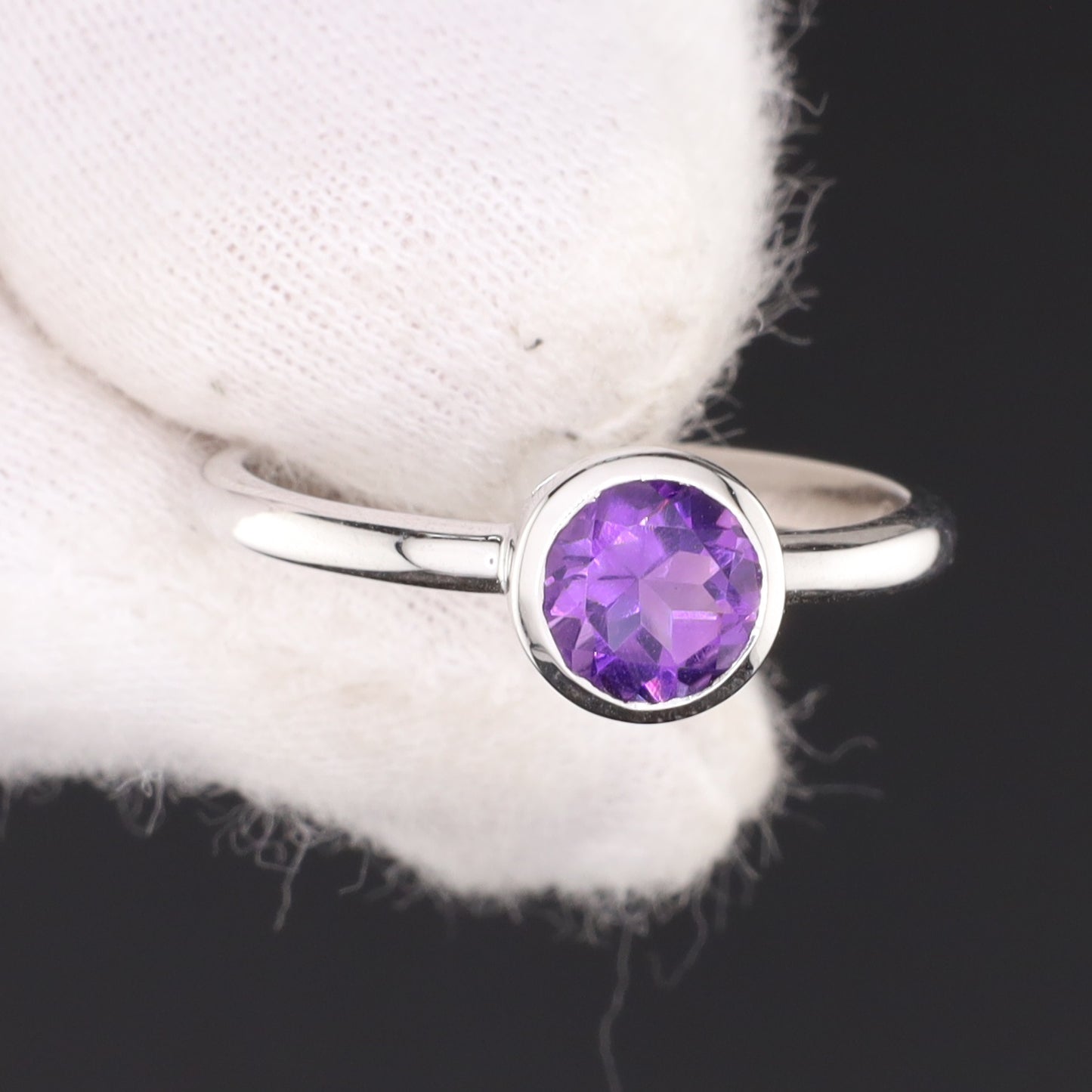 Ring mit Amethy - Größe / Maß 56