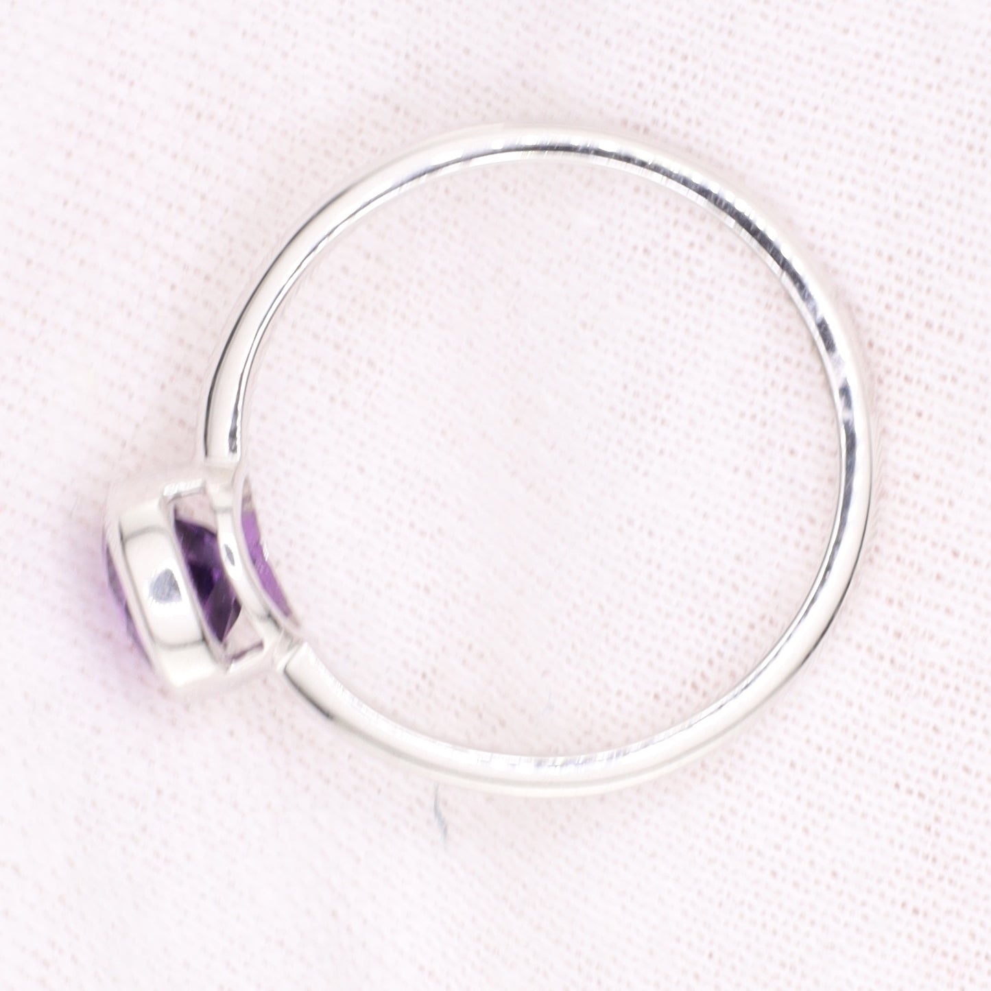 Ring mit Amethy - Größe / Maß 56