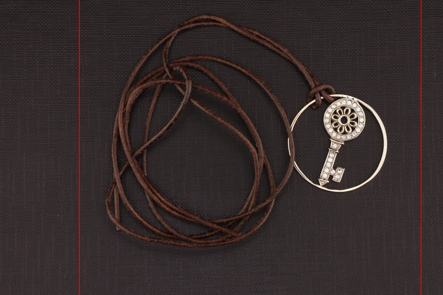 Münze mit Stein(en)