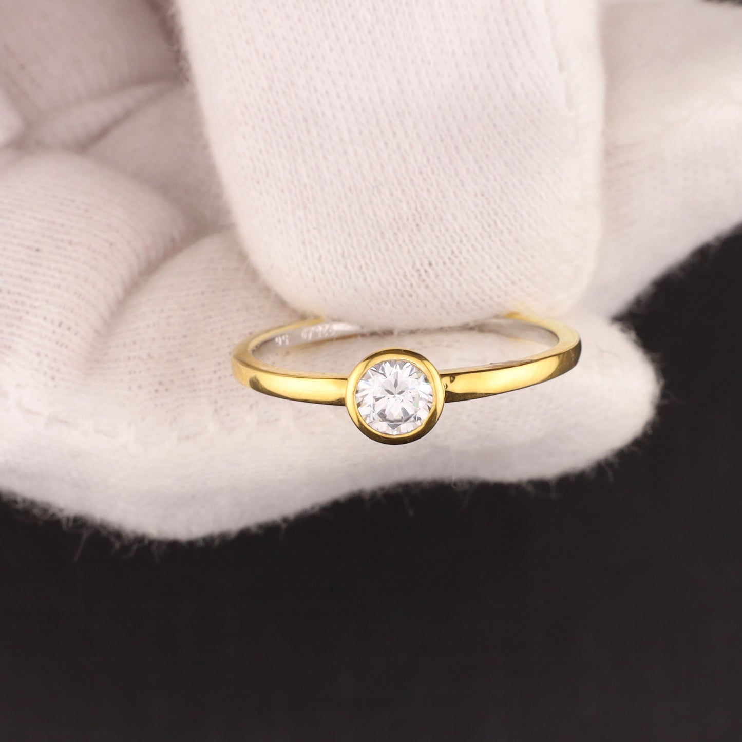 Ring Zirkonia  - Größe / Maß 56